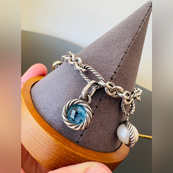 David Yurman Authentic Luxury Vintage Pearl Blue Topaz 18K Silver Charm Bracelet - Picture 7 of 17